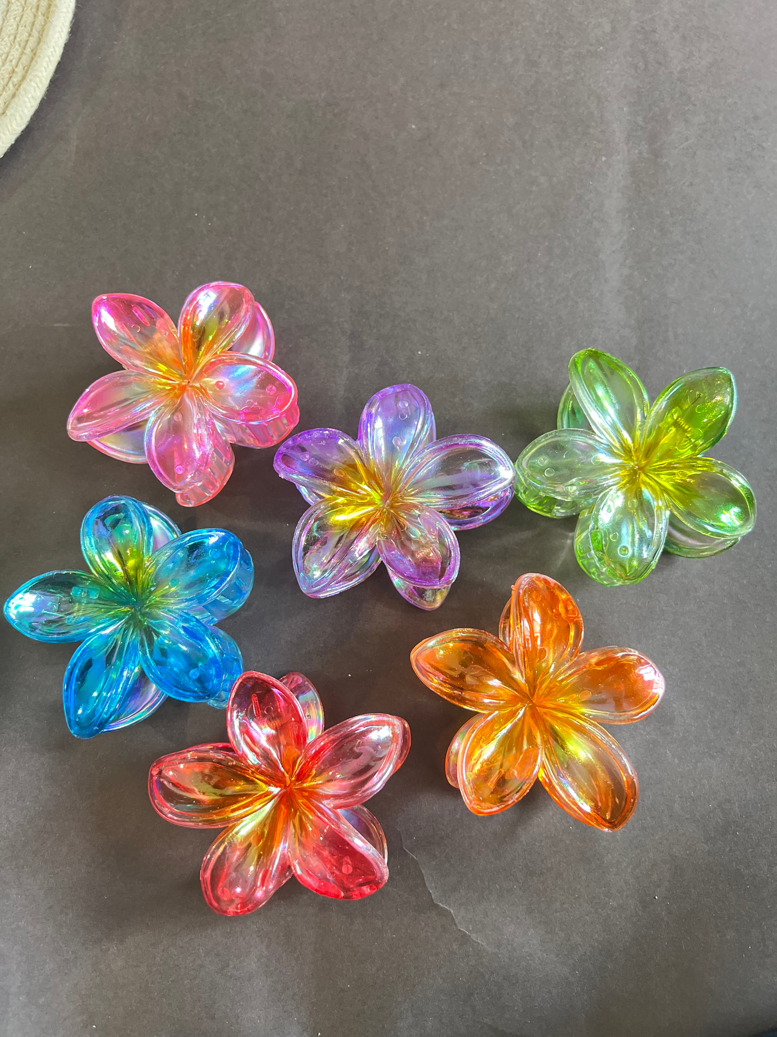 Glossy Glow Flower Clips