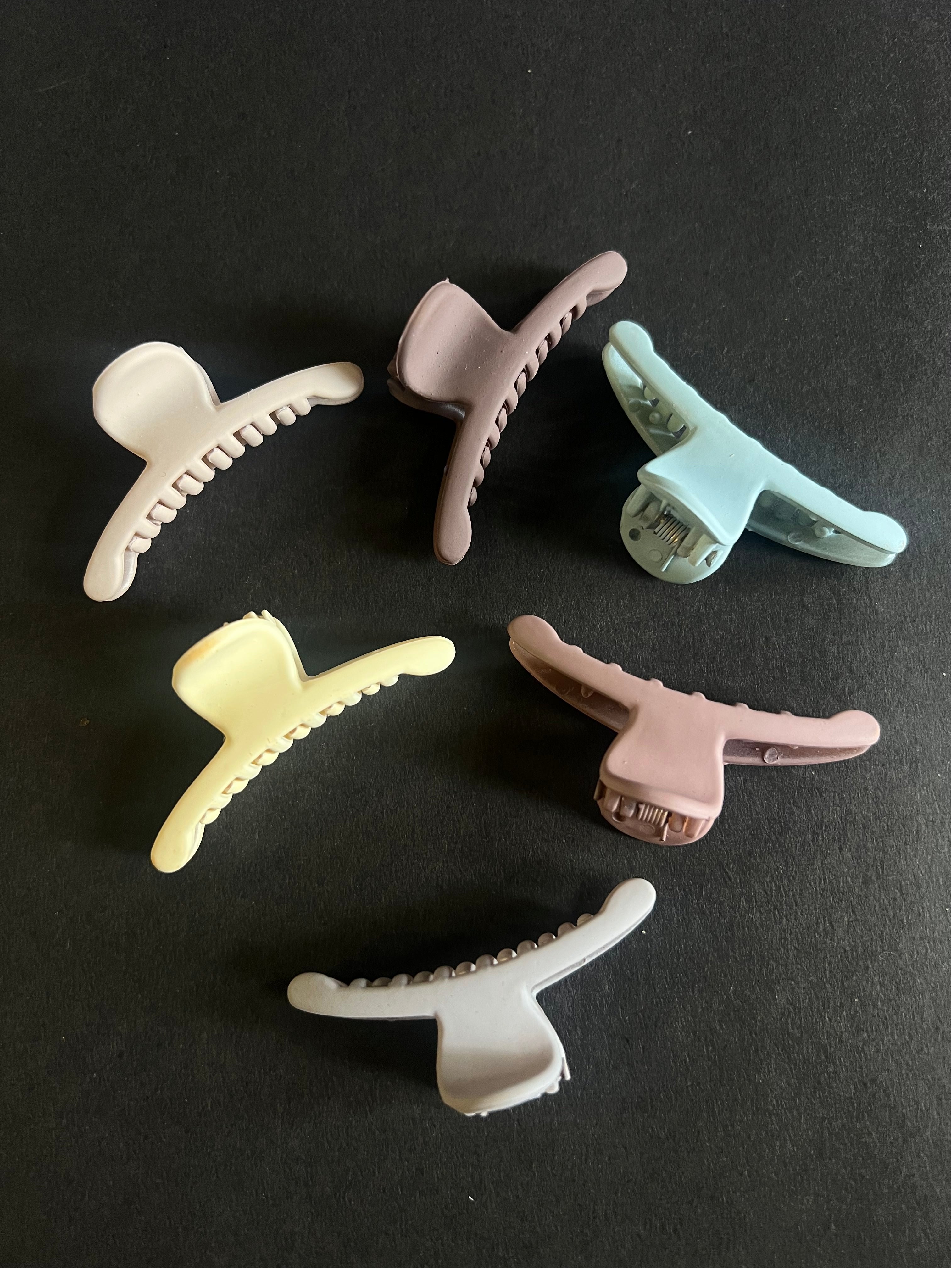 Mini Matt Curved Claw Clips