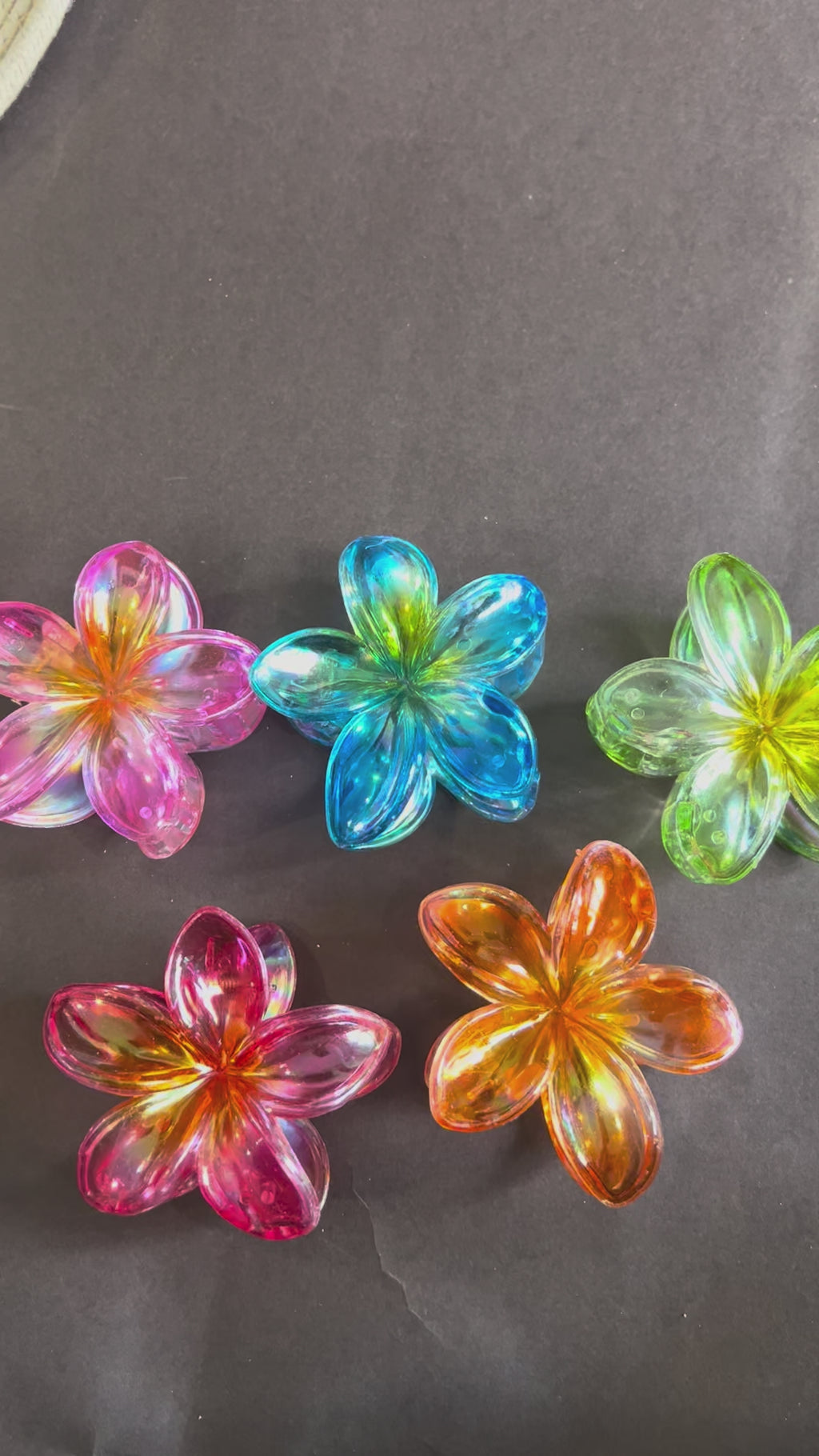 Glossy Glow Flower Clips